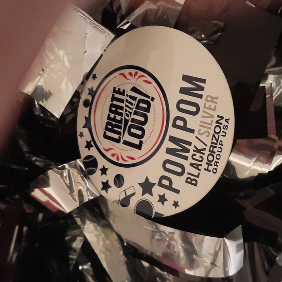 NWT AUTHENTIC GENUINE CHEERLEADER SEXXY CHEERLEADING PROFESSIONAL POMPOMS 15" - Picture 2 of 6